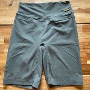 Gymshark Whitney cycling shorts - Eucalyptus - medium